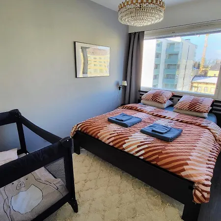 Beautiful 2 Bedroom With Free Wifi, Parking & Ac