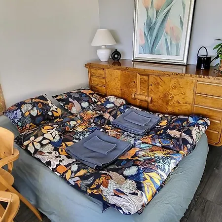 Beautiful 2 Bedroom With Free Wifi, Parking & Ac * Turku